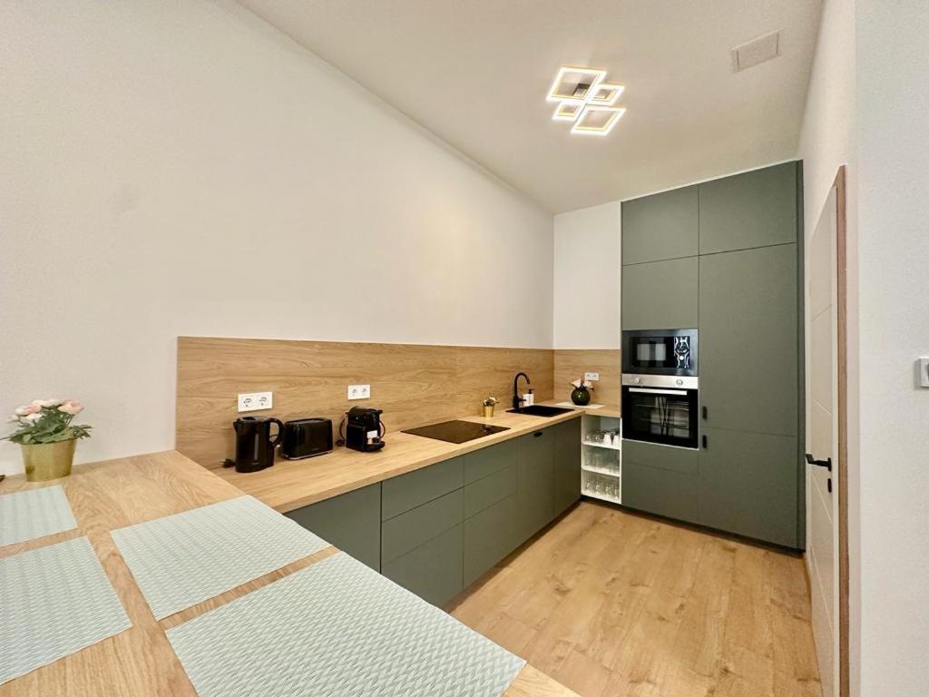 Apartment At Gozsdu Courtyard #Partyzone #Downtown #Freeparking ブダペスト エクステリア 写真