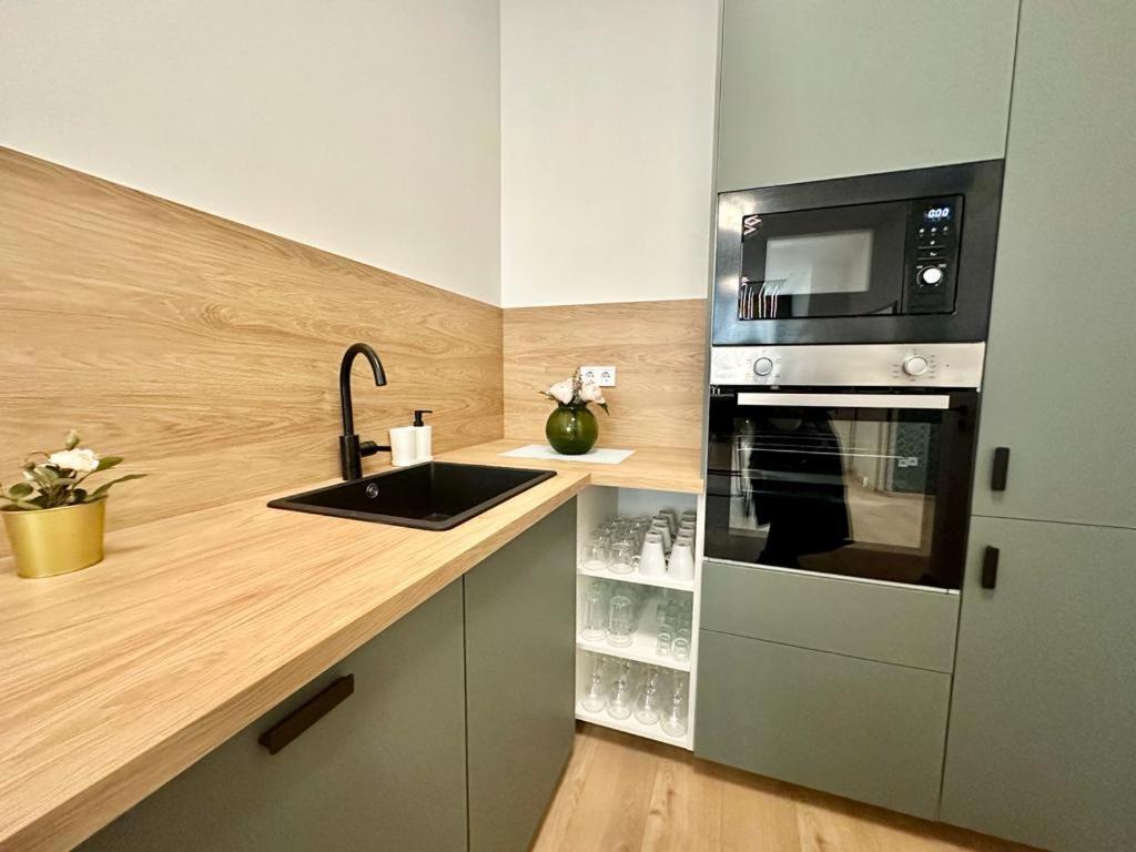 Apartment At Gozsdu Courtyard #Partyzone #Downtown #Freeparking ブダペスト エクステリア 写真